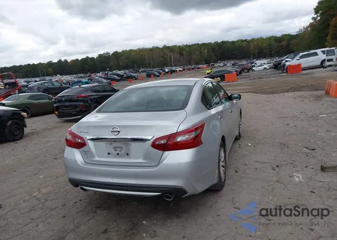 2018 Nissan Altima 2.5 S z USA, uszkodzony, nr VIN 1N4AL3AP0JC227980